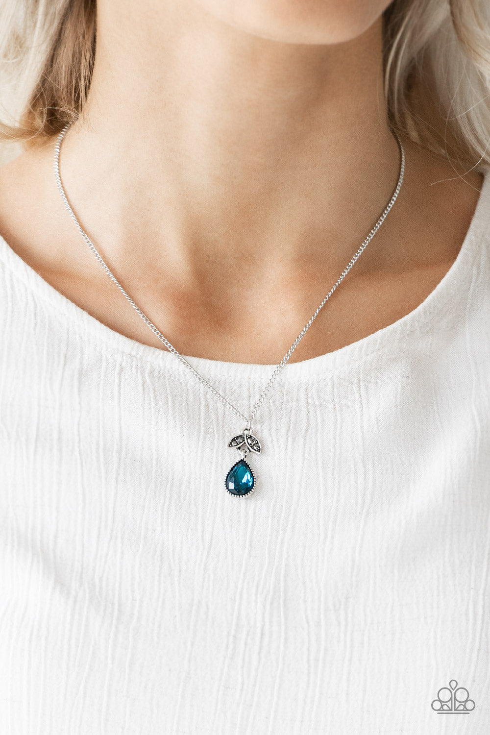 Paparazzi Accessories ✽ Nice To Meet You - Blue Necklace✽Flat Rate Ship $4.50✽