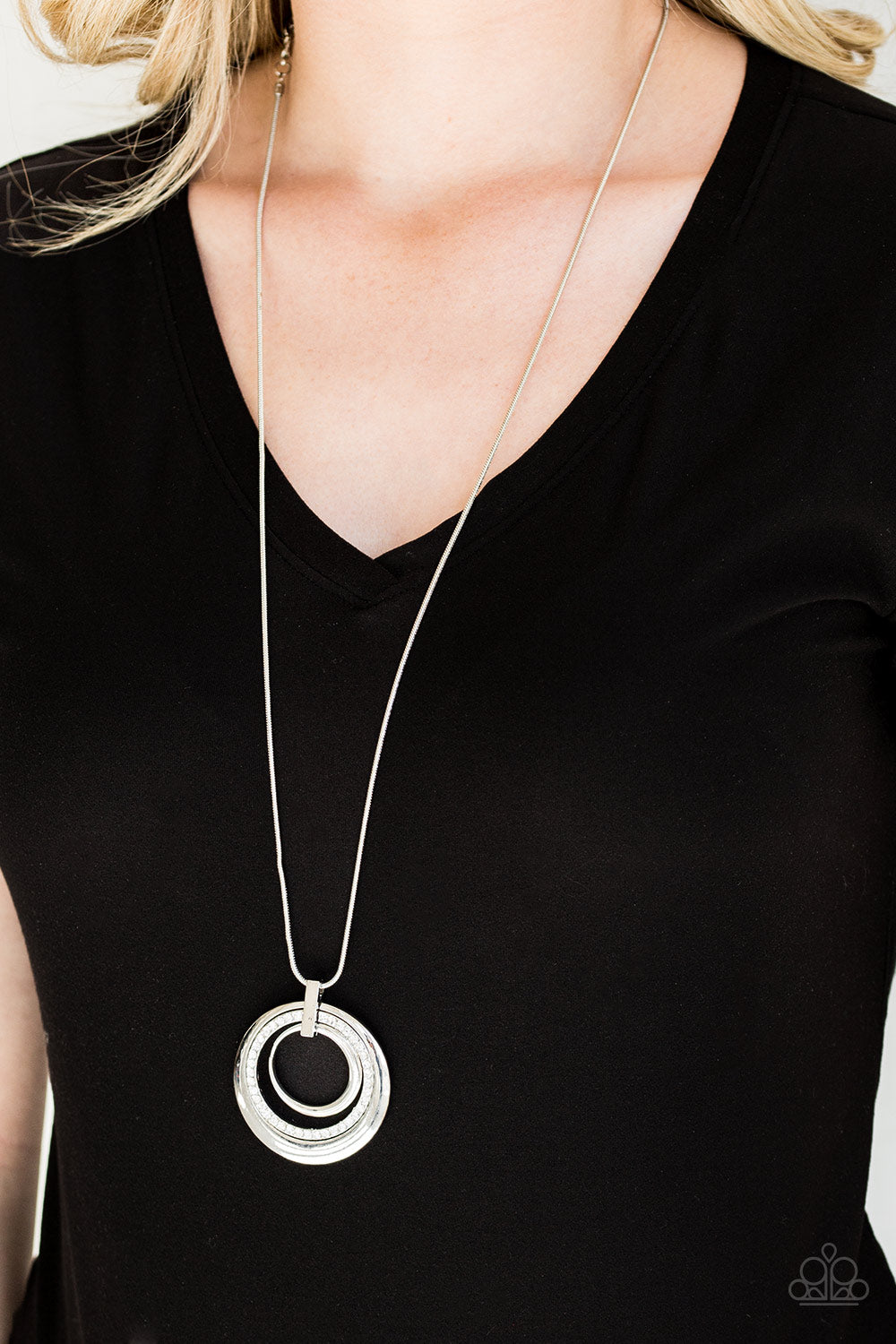 Paparazzi Accessories ❋Gather Around Gorgeous - White Necklace❋ Flat Rate Ship $4.50❋