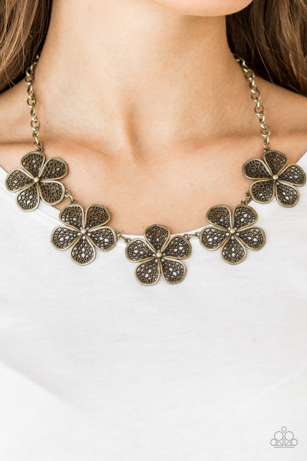 Paparazzi Accessories ✽ No Common Daisy - Brass Necklace✽Flat Rate Ship $4.50✽ - Blingflingbykat 