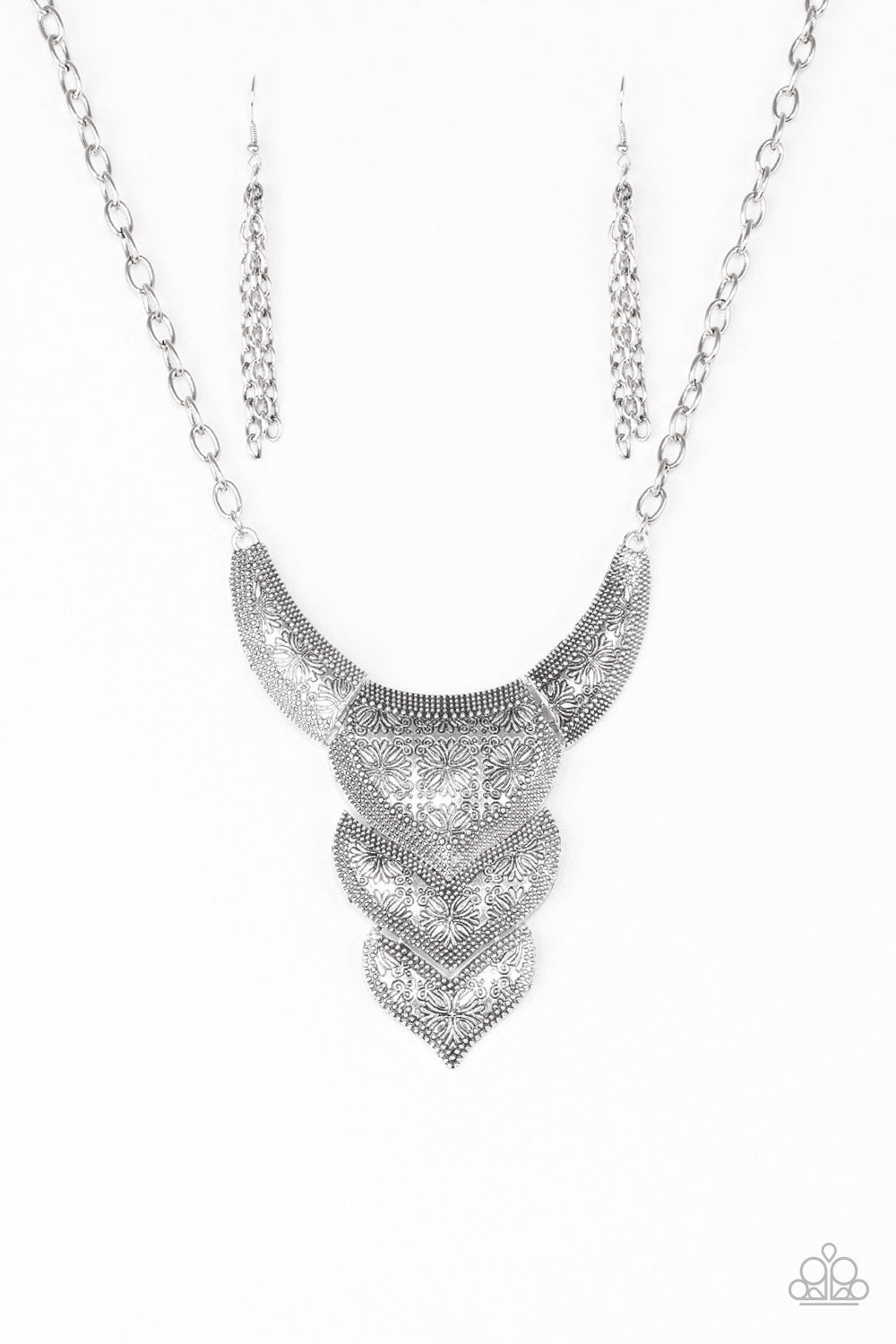 brought✽to✽you✽by✽blingflingbykat✽texas-temptress-silver-necklace✽paparazzi-accessories