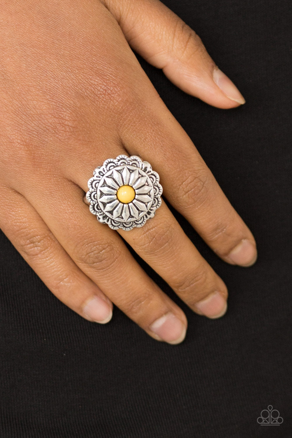 Paparazzi Accessories ❋Daringly Daisy - Yellow Ring❋ Flat Rate Ship $4.50❋