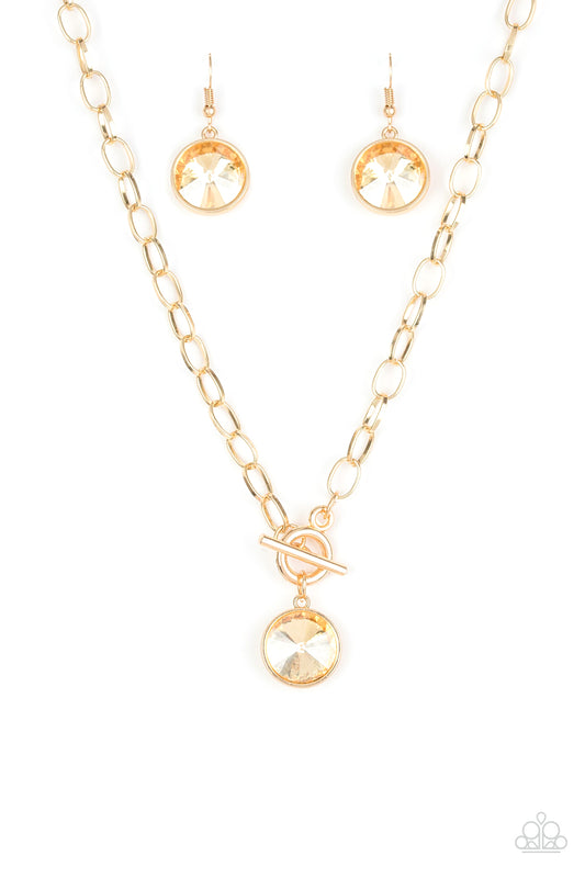 brought✽to✽you✽by✽blingflingbykat✽she-sparkles-on-gold-necklace✽paparazzi-accessories