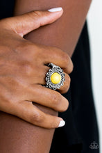 Load image into Gallery viewer, Paparazzi Accessories ❋Garden Stroll - Yellow Ring❋ Flat Rate Ship $4.50❋
