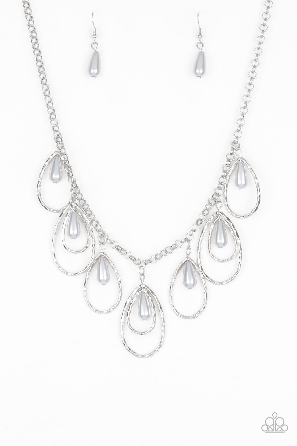 brought✽to✽you✽by✽blingflingbykat✽rustic-ritz-silver-necklace✽paparazzi-accessories