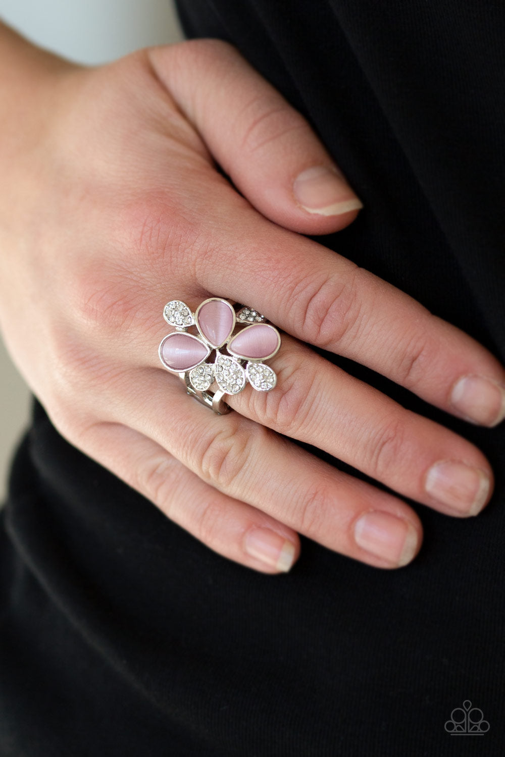 Paparazzi Accessories ✽ Diamond Daisies - Pink Ring✽Flat Rate Ship $4.50✽