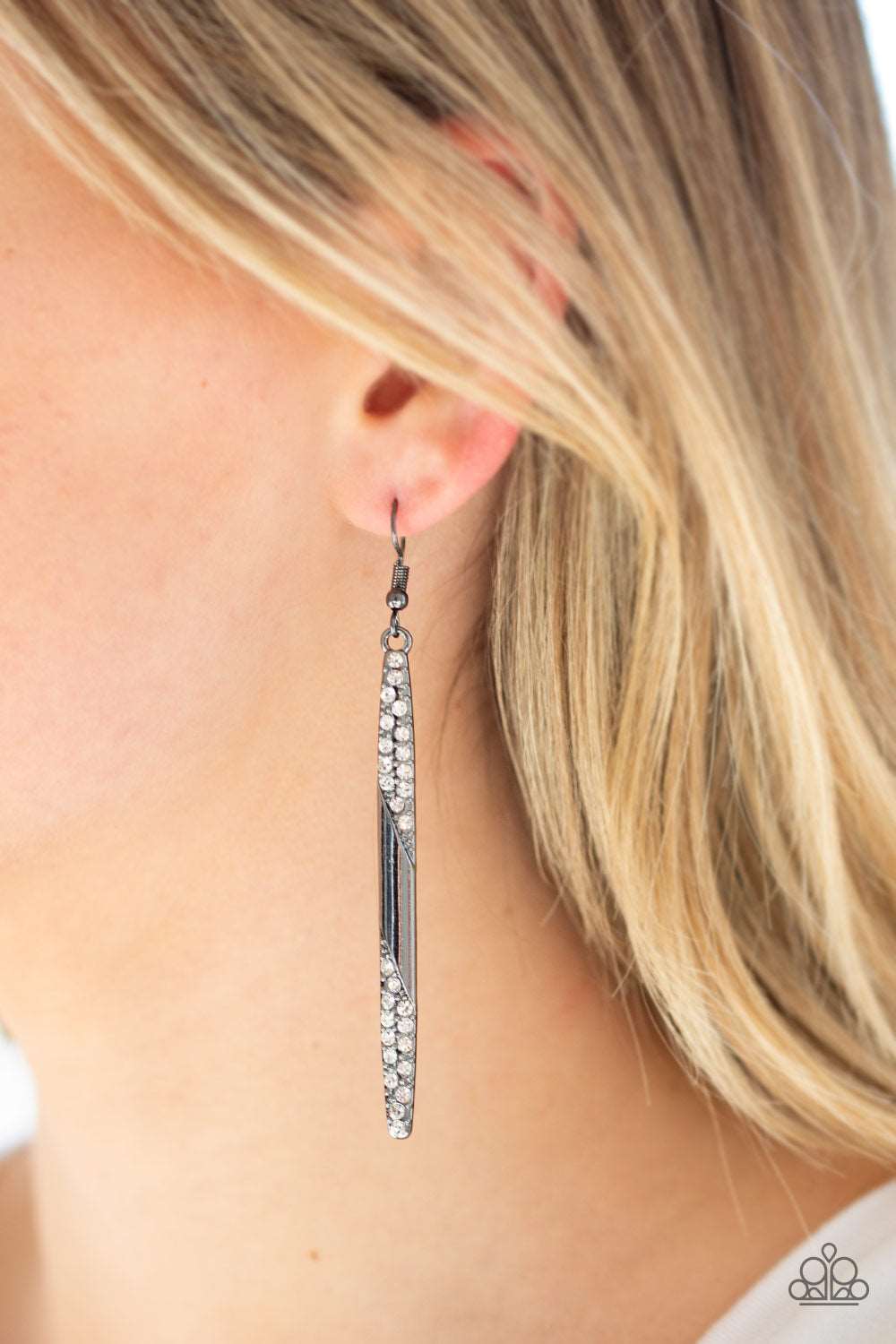 Paparazzi Accessories ✽ Award Show Attitude - Black Earrings✽Flat Rate Ship $4.50✽
