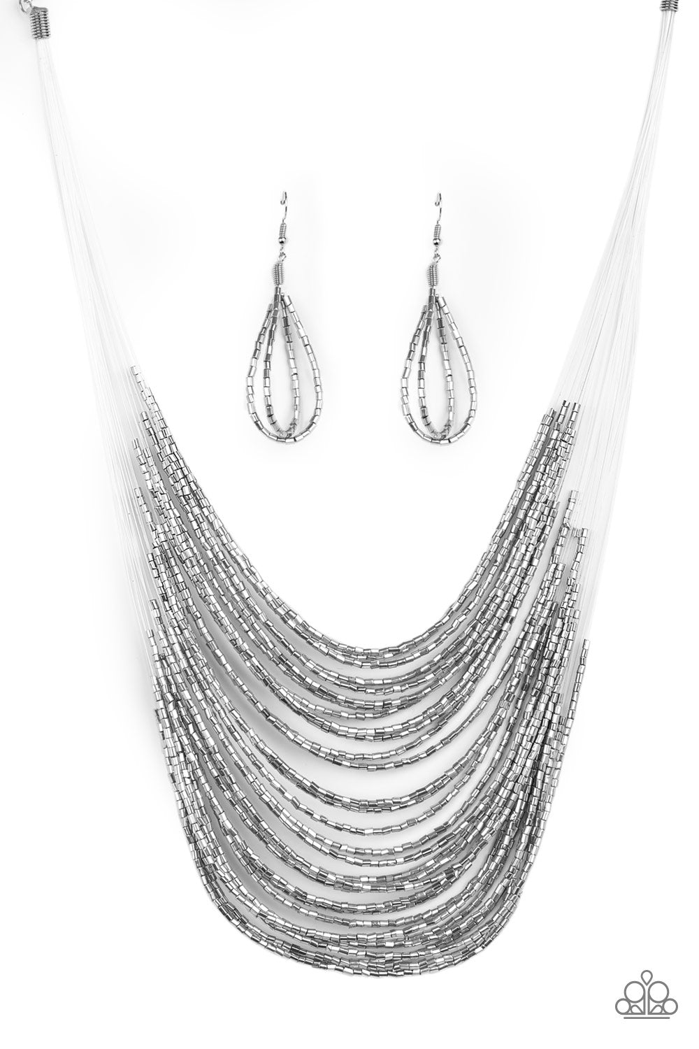 brought✽to✽you✽by✽blingflingbykat✽catwalk-queen-silver-necklace✽paparazzi-accessories