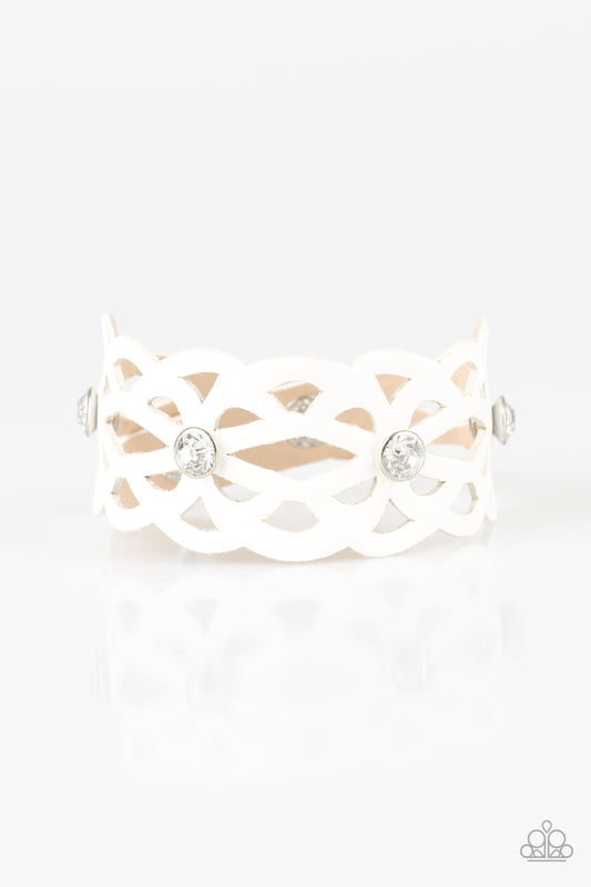 brought✽to✽you✽by✽blingflingbykat✽runaway-radiance-white-bracelet✽paparazzi-accessories
