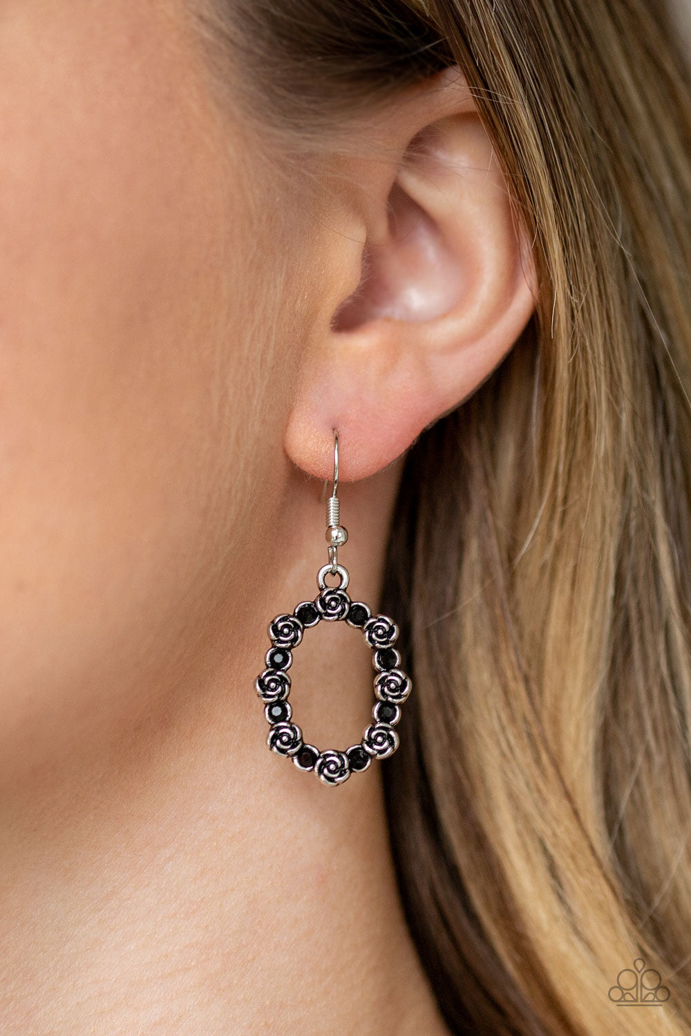 Paparazzi Accessories ✽ Rosy Royal - Black Earrings✽Flat Rate Ship $4.50✽