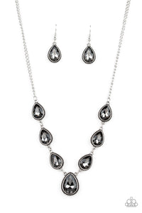 brought✽to✽you✽by✽blingflingbykat✽socialite-social-silver-necklace✽paparazzi-accessories