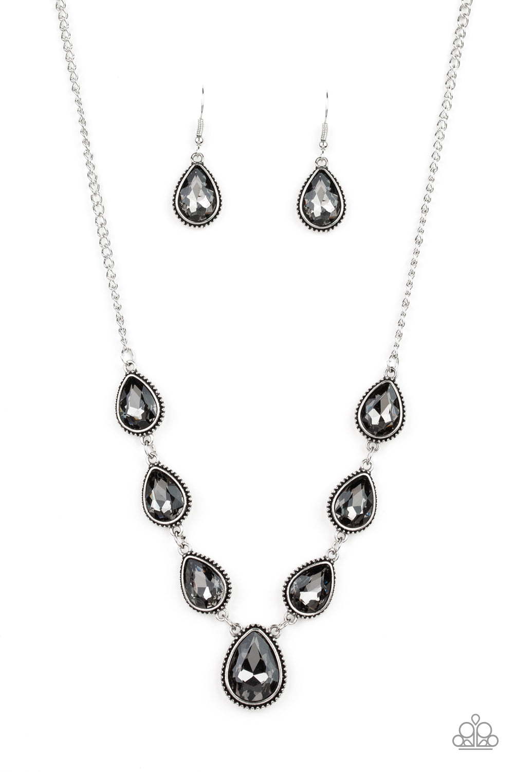 brought✽to✽you✽by✽blingflingbykat✽socialite-social-silver-necklace✽paparazzi-accessories