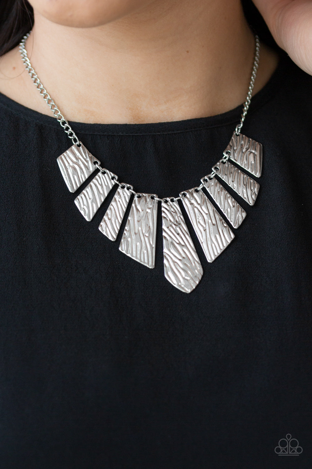 Paparazzi Accessories ✽ Texture Tigress - Silver Necklace✽Flat Rate Ship $4.50✽