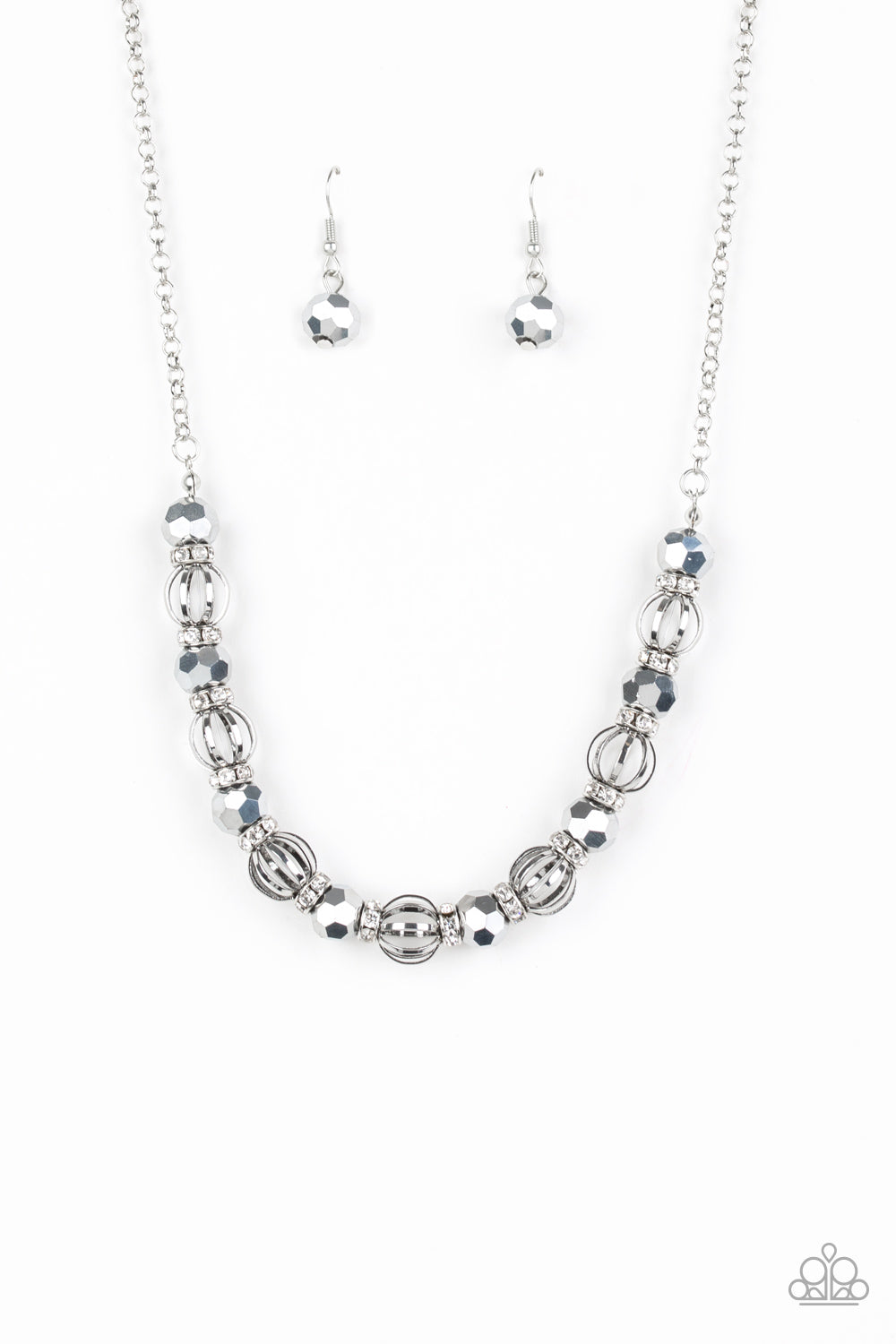 brought✽to✽you✽by✽blingflingbykat✽metro-majestic-silver-necklace✽paparazzi-accessories