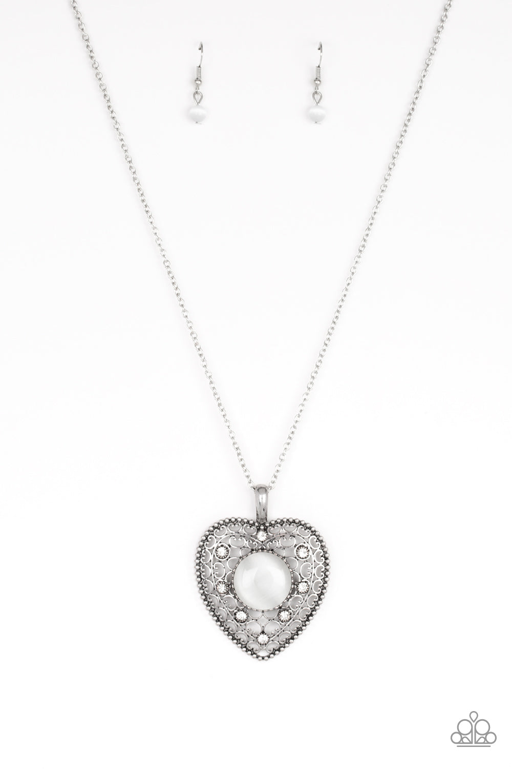 brought✽to✽you✽by✽blingflingbykat✽one-heart-white-necklace✽paparazzi-accessories