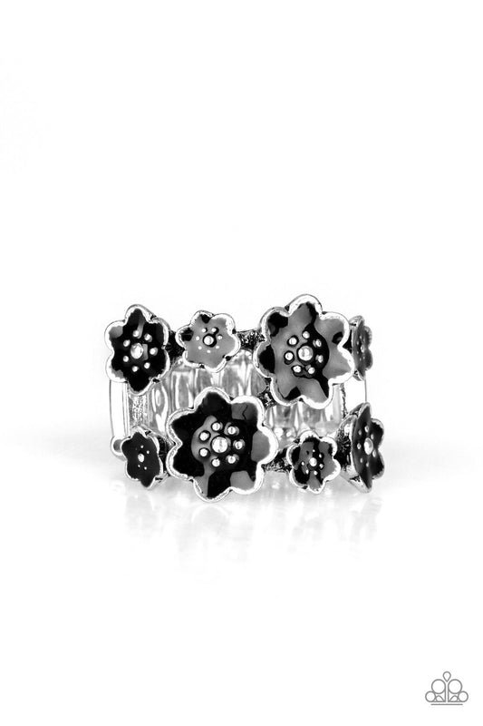 brought✽to✽you✽by✽blingflingbykat✽floral-crowns-black-ring✽paparazzi-accessories