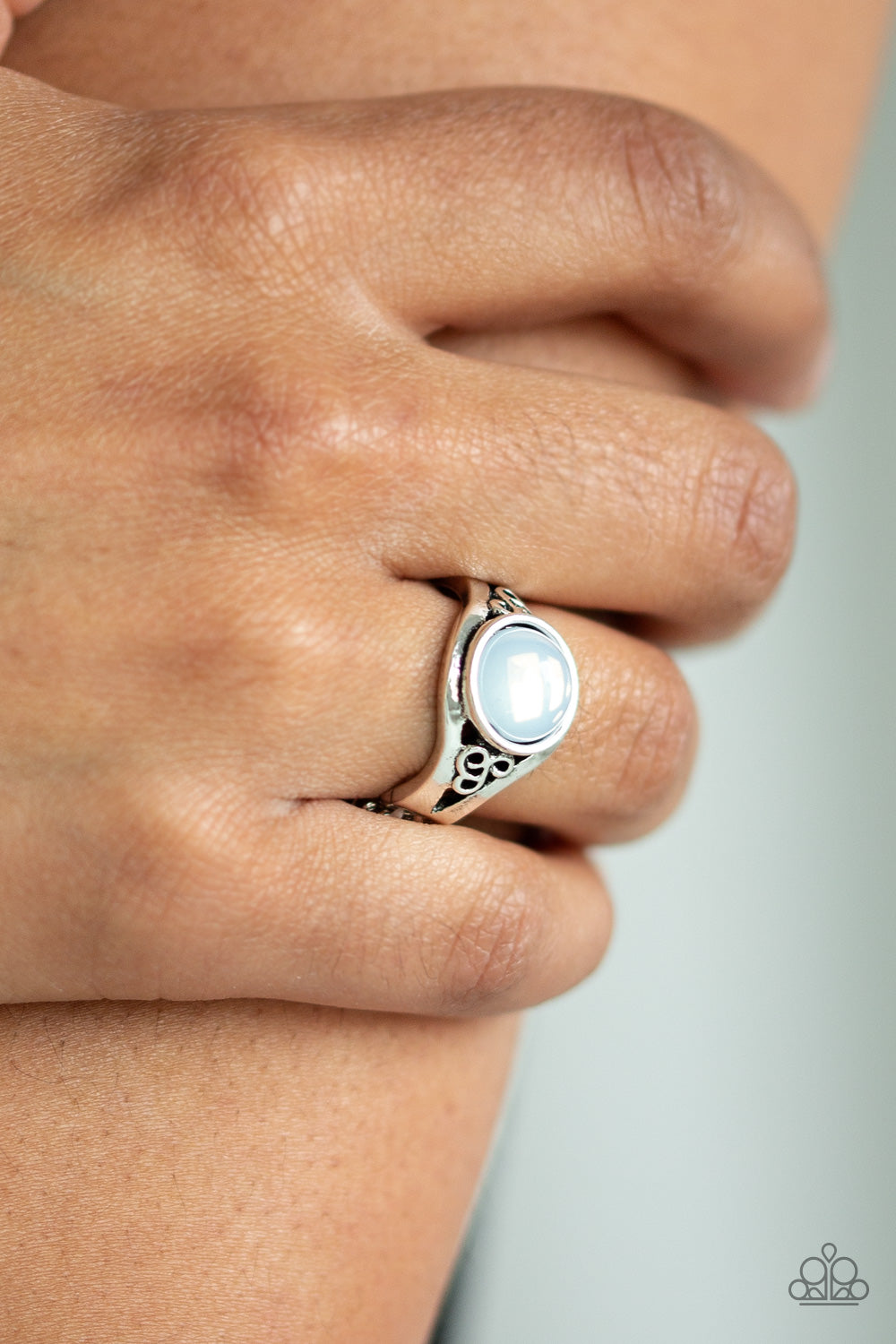 Paparazzi Accessories ✽ It Just Goes To GLOW - White Ring✽Flat Rate Ship $4.50✽