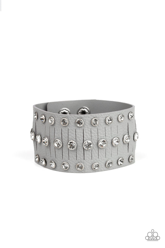 brought✽to✽you✽by✽blingflingbykat✽now-taking-the-stage-silver-bracelet✽paparazzi-accessories