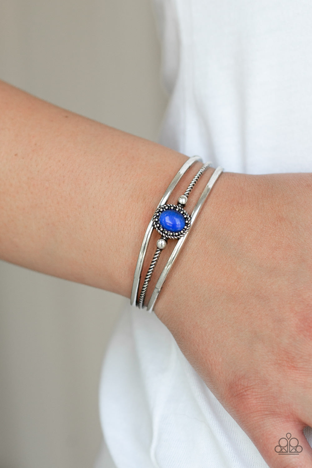 Paparazzi Accessories ✽ Top Of The Pop Charts - Blue Bracelet✽Flat Rate Ship $4.50✽