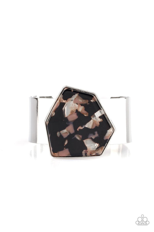 brought✽to✽you✽by✽blingflingbykat✽geo-ing-the-distance-black✽paparazzi-accessories