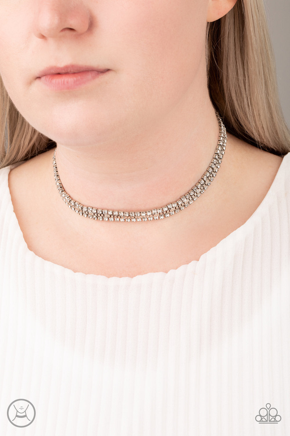 Paparazzi Accessories ✽ Full Of Hot HEIR - White Necklace✽Flat Rate Ship $4.50✽