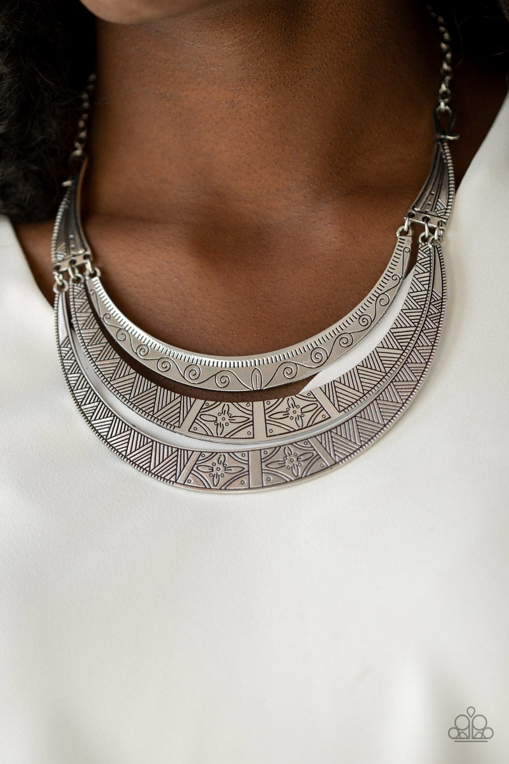 Paparazzi Accessories ✽ Take All You Can GATHERER - Silver Necklace✽Flat Rate Ship $4.50✽