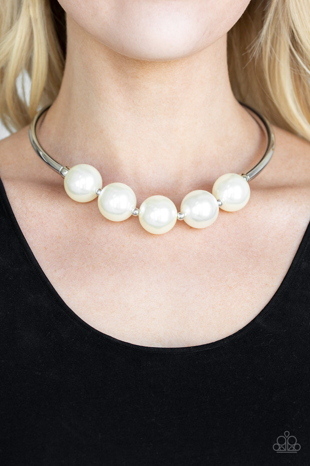 Paparazzi Accessories ✽ Welcome To Wall Street - White Necklace✽Flat Rate Ship $4.50✽