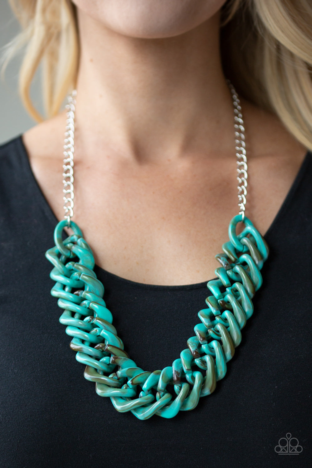 Paparazzi Accessories ✽ Comin In HAUTE - Blue Necklace✽Flat Rate Ship $4.50✽