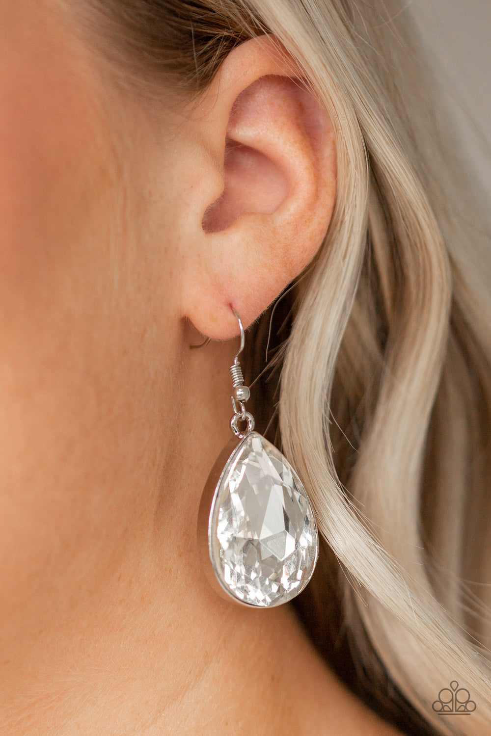 Paparazzi Accessories ✽ Limo Ride - White Earrings✽Flat Rate Ship $4.50✽