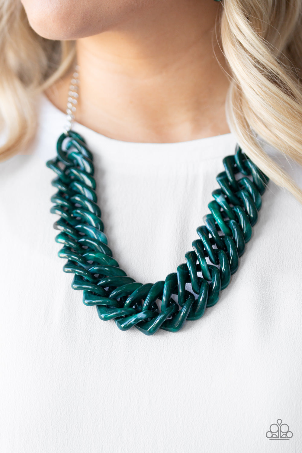 Paparazzi Accessories ✽ Comin In HAUTE - Green Necklace✽Flat Rate Ship $4.50✽