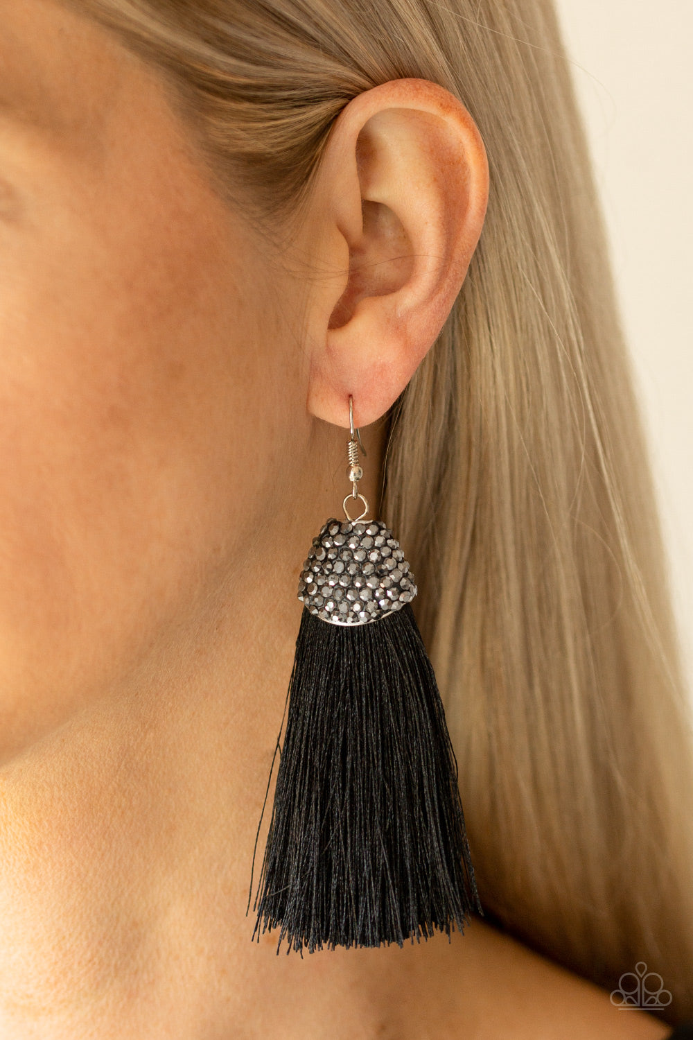 Paparazzi Accessories ✽ Razzle Riot - Black Earrings✽Flat Rate Ship $4.50✽