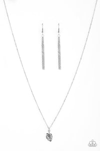 brought✽to✽you✽by✽blingflingbykat✽palm-tree-retreat-silver-necklace✽paparazzi-accessories