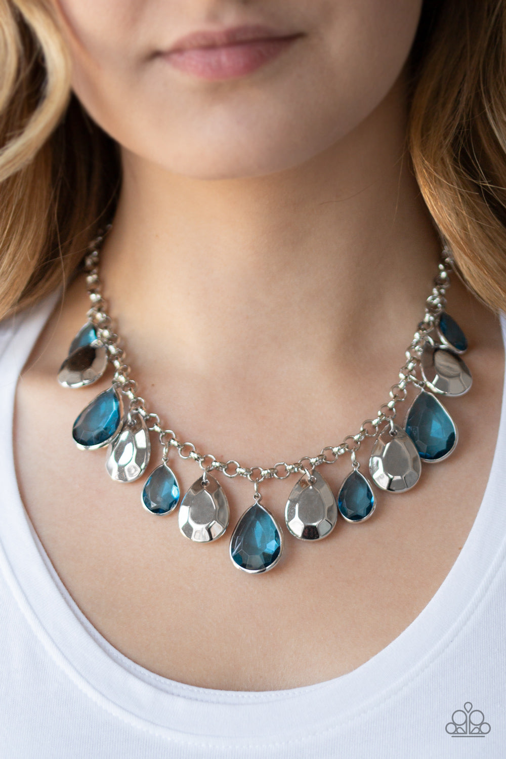 Paparazzi Accessories ✽ CLIQUE-bait - Blue Necklace✽Flat Rate Ship $4.50✽
