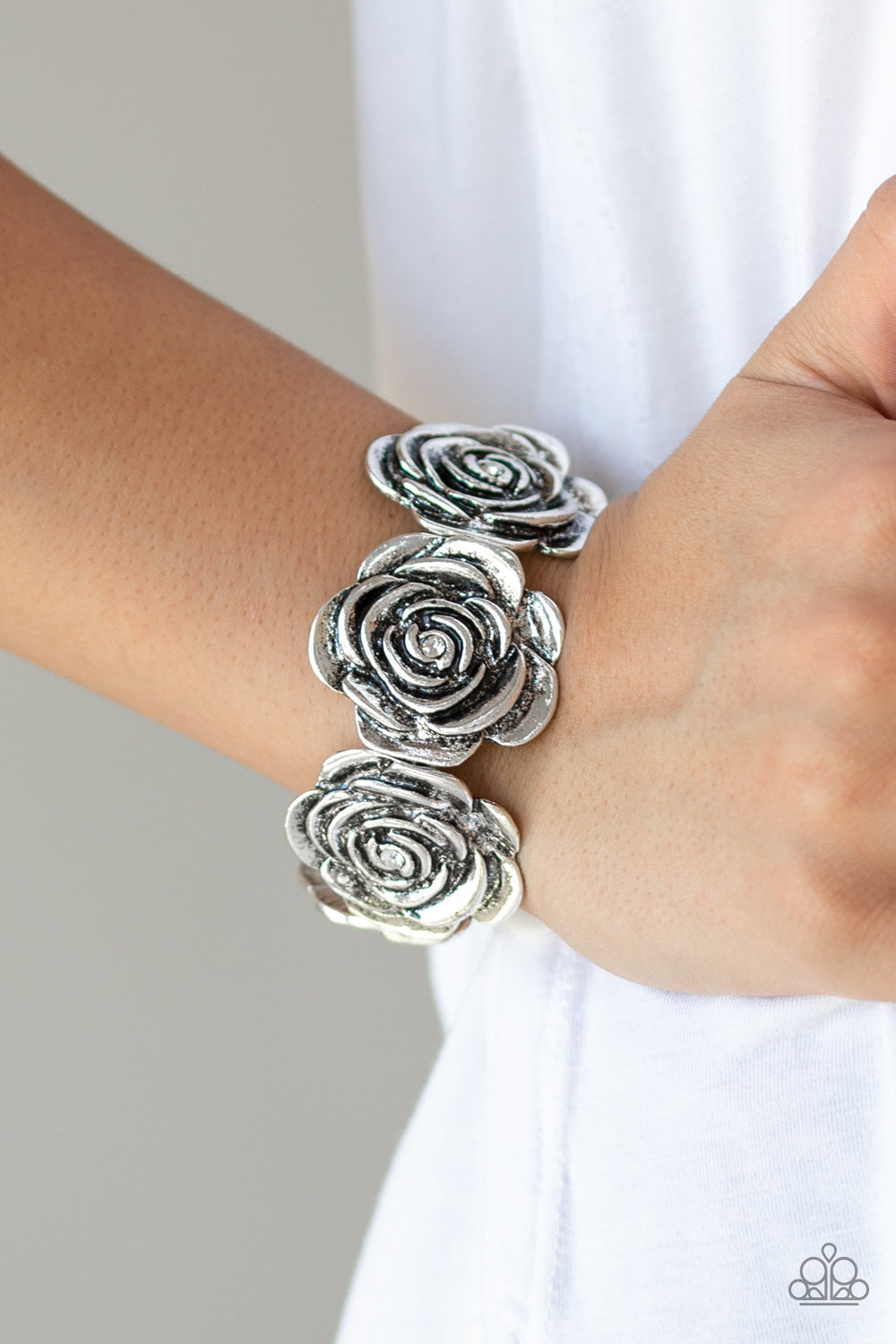 Paparazzi Accessories ✽ Floral Flamboyancy - White Bracelet✽Flat Rate Ship $4.50✽