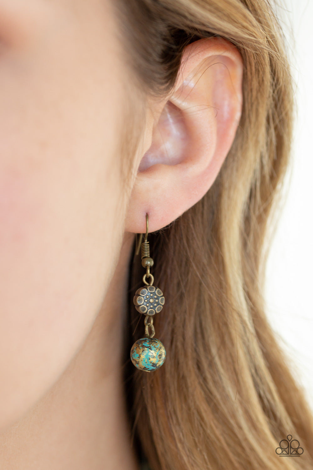 Paparazzi Accessories ✽ Gatherer Glamour - Brass Necklace✽Flat Rate Ship $4.50✽