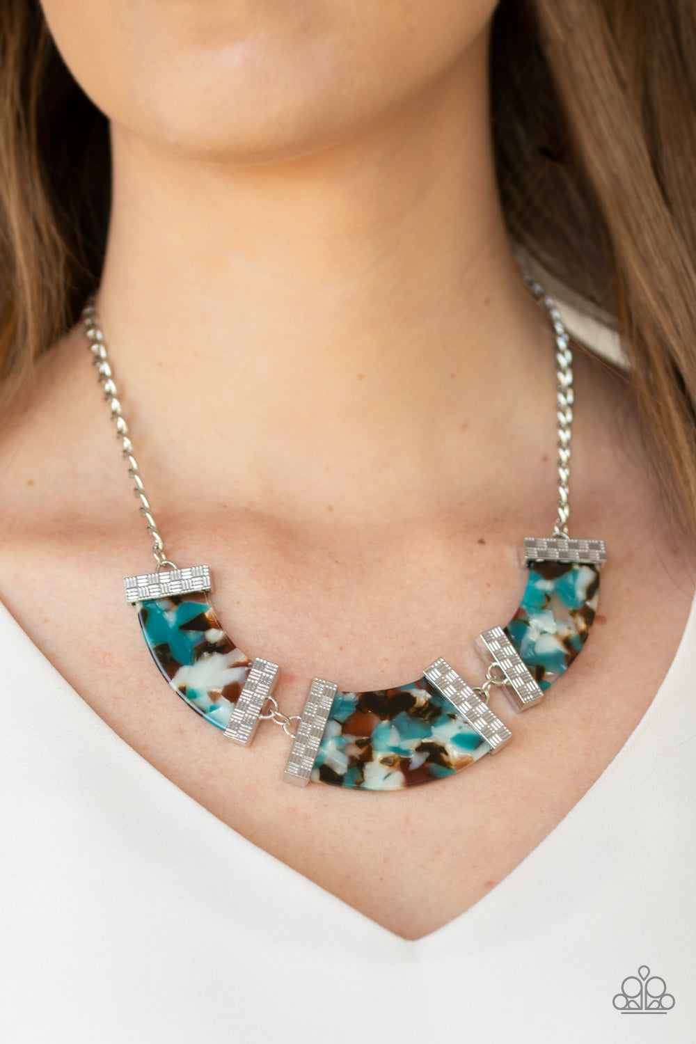 Paparazzi Accessories ✽ HAUTE-Blooded - Blue Necklace✽Flat Rate Ship $4.50✽