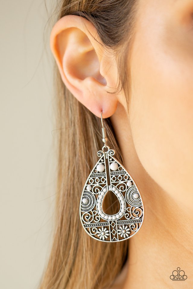 Paparazzi Accessories ✽Malibu Gardens - White Earrings✽Flat Rate Ship $4.50✽ - Blingflingbykat 