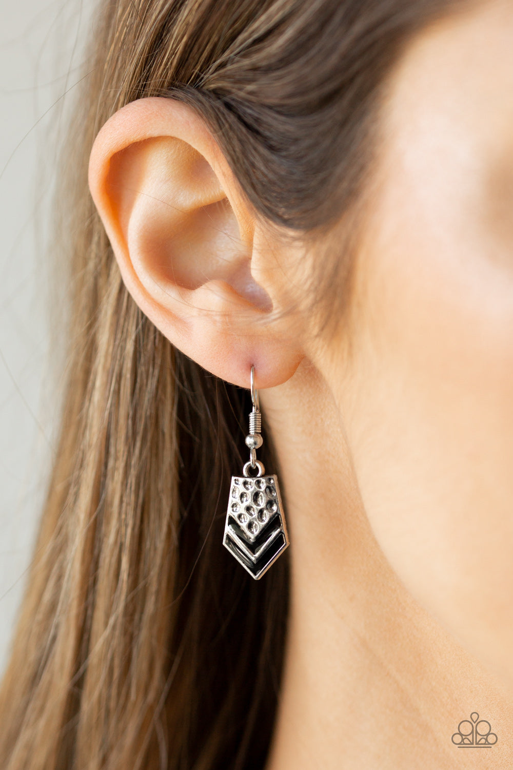 Paparazzi Accessories ✽ Pack Princess - Black Necklace✽Flat Rate Ship $4.50✽