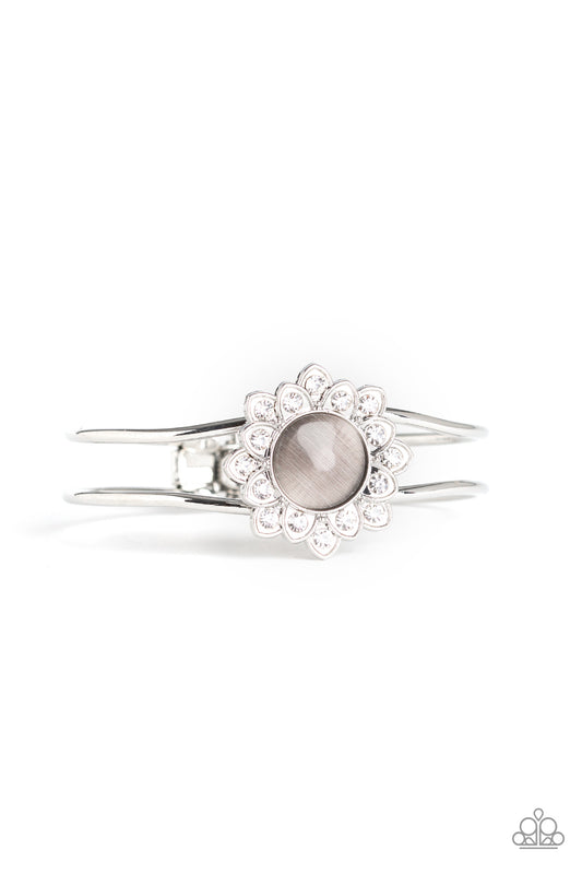 brought✽to✽you✽by✽blingflingbykat✽palace-dream-silver-bracelet✽paparazzi-accessories