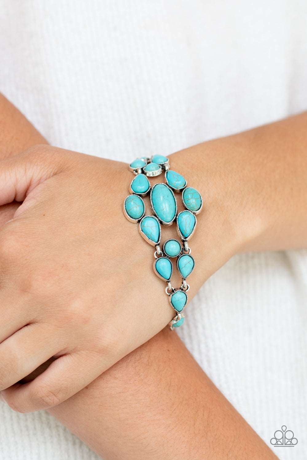 Paparazzi Accessories ✽ Blooming Prairies - Blue Bracelet✽Flat Rate Ship $4.50✽