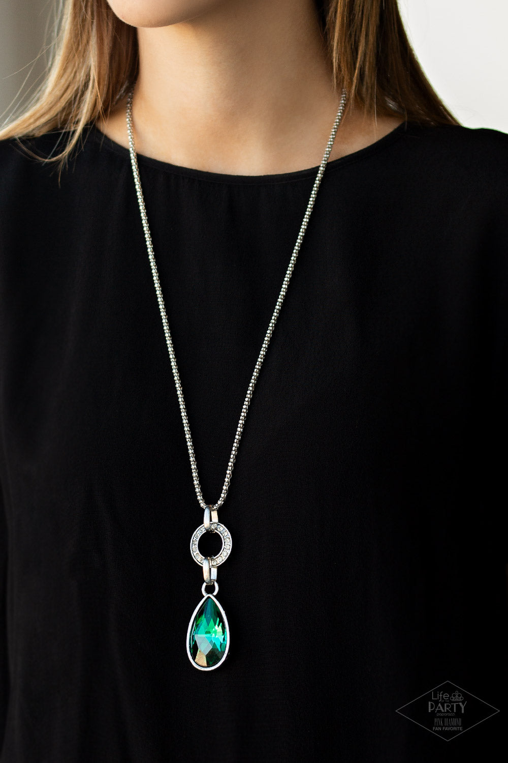 Paparazzi Accessories ✽ Lookin Like A Million - Green Necklace✽Flat Rate Ship $4.50✽