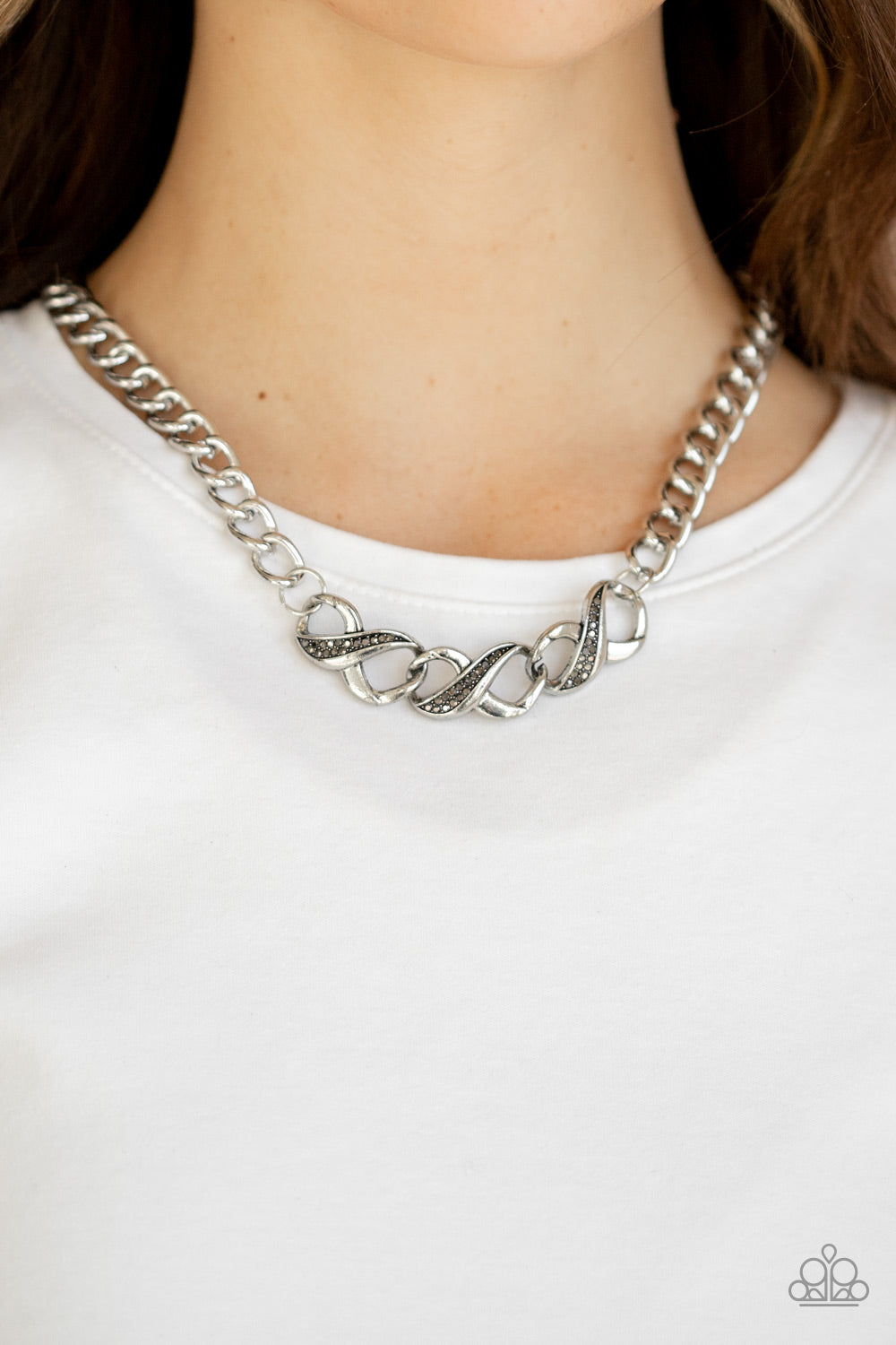 Paparazzi Accessories ✽ Infinite Impact - Silver Necklace✽Flat Rate Ship $4.50✽