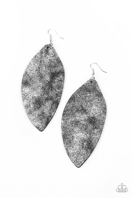 brought✽to✽you✽by✽blingflingbykat✽serenely-smattered-black-earrings✽paparazzi-accessories