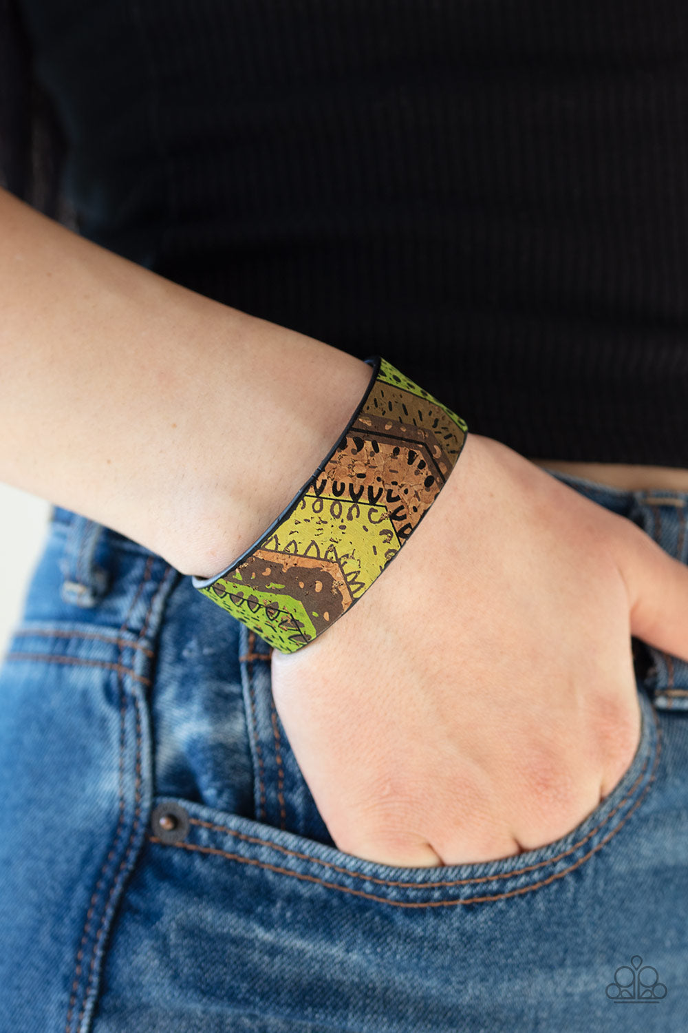 Paparazzi Accessories ✽ Come Uncorked - Green Bracelet✽Flat Rate Ship $4.50✽