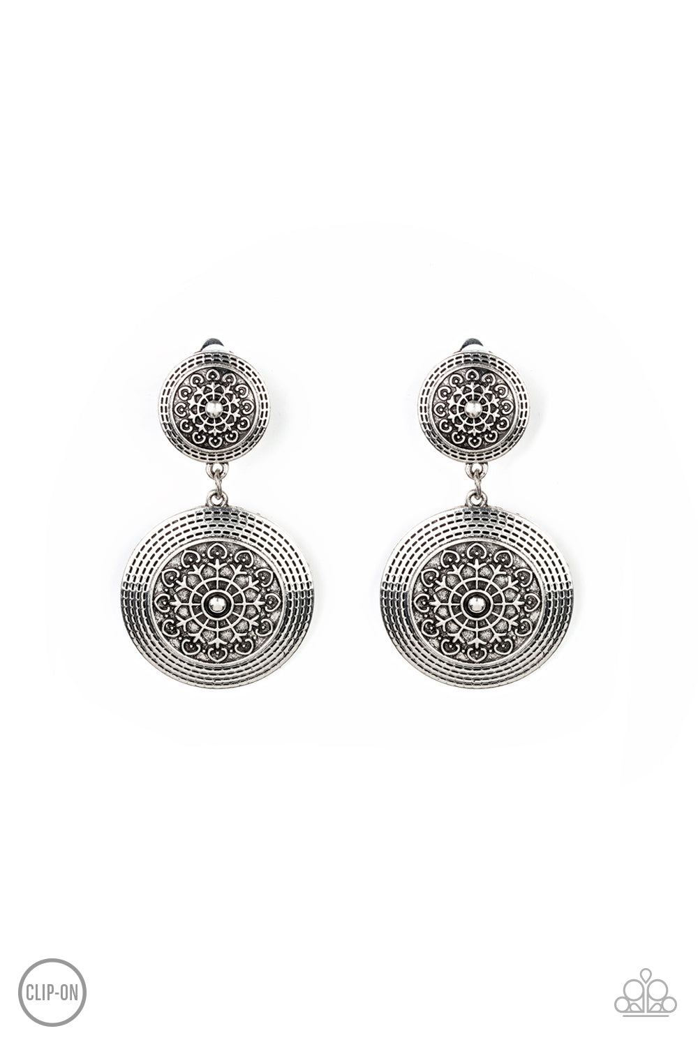 brought✽to✽you✽by✽blingflingbykat✽magnificent-medallions-silver-clip-on✽paparazzi-accessories