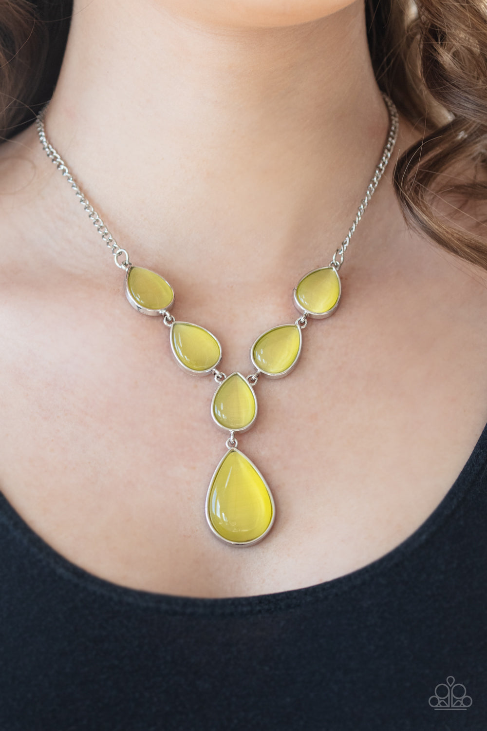 Paparazzi Accessories ✽ Dewy Decadence - Yellow Necklace✽Flat Rate Ship $4.50✽