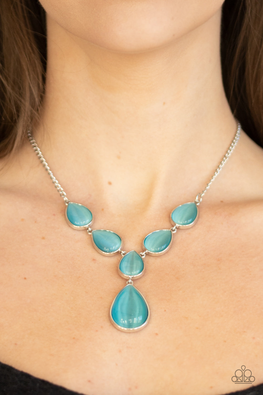 Paparazzi Accessories ✽ Dewy Decadence - Blue Necklace✽Flat Rate Ship $4.50✽