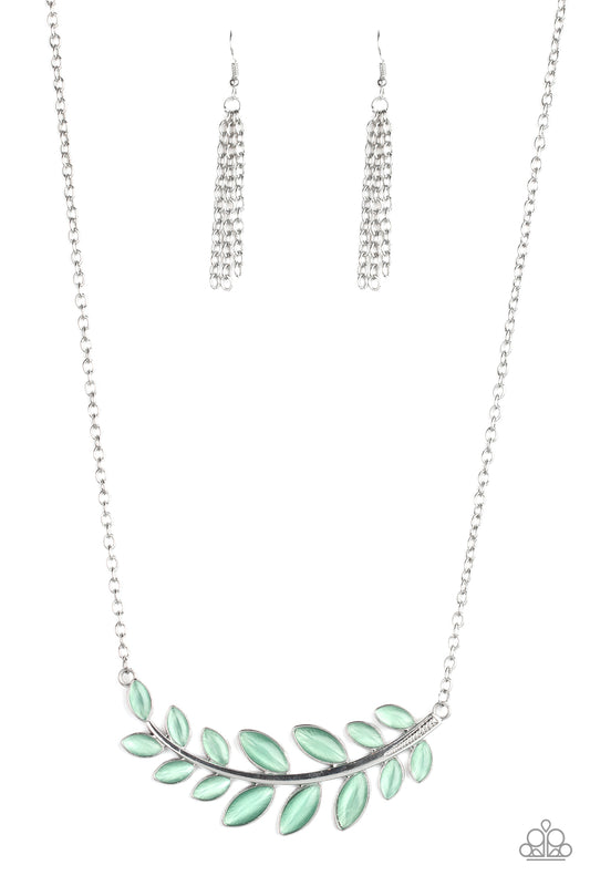 brought✽to✽you✽by✽blingflingbykat✽frosted-foliage-green-necklace✽paparazzi-accessories