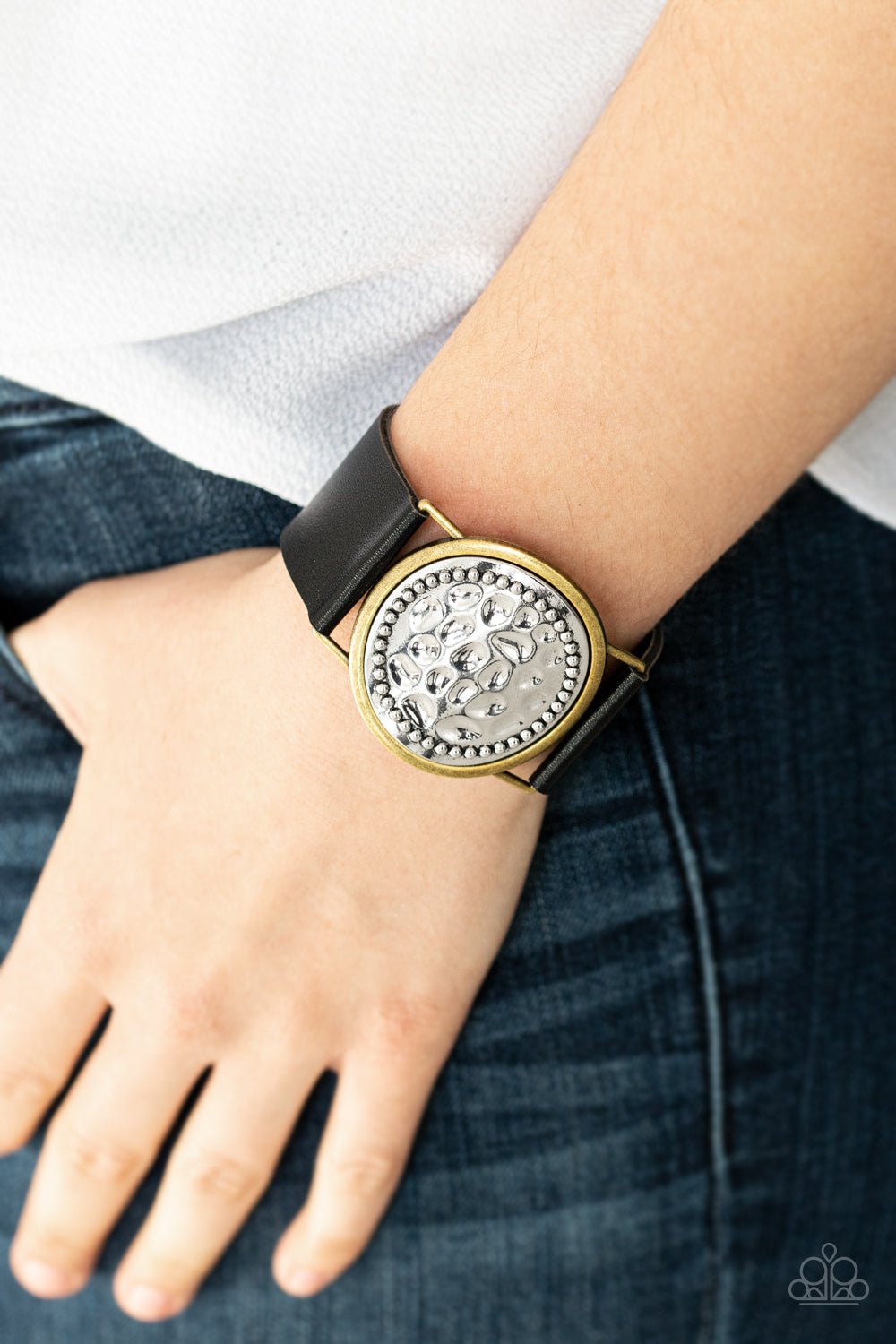 Paparazzi Accessories ✽ Hold On To Your Buckle - Black Bracelet✽Flat Rate Ship $4.50✽