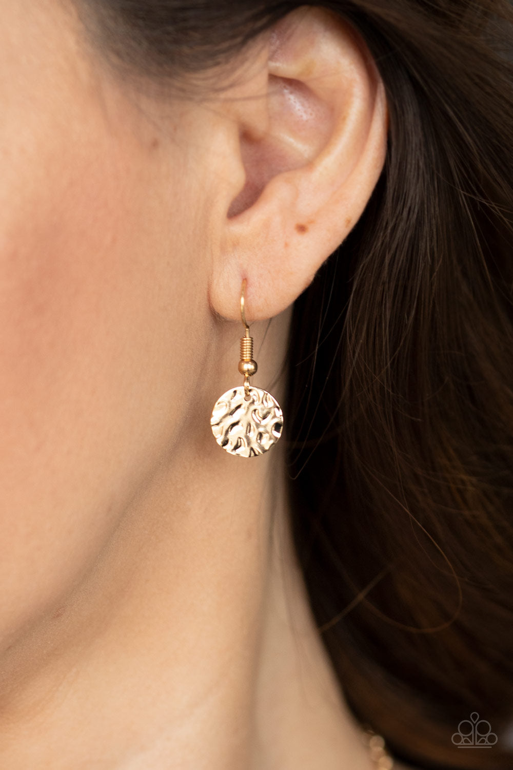 Paparazzi Accessories ✽ Spotlight Ready - Gold Necklace✽Flat Rate Ship $4.50✽