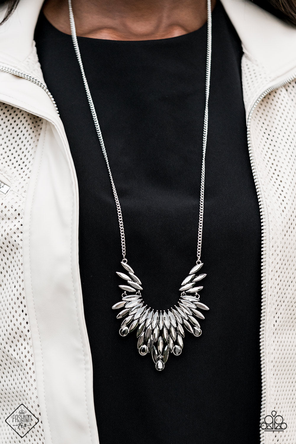 Paparazzi Accessories ✽ Leave it to LUXE - Silver Necklace✽Flat Rate Ship $4.50✽